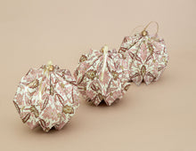 Cargar imagen en el visor de la galería, ESFERA ROMBOS, JUEGO DE 3 PZ