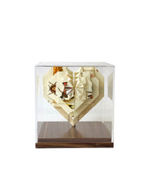 Cargar imagen en el visor de la galería, Corazon en caja de acrílico