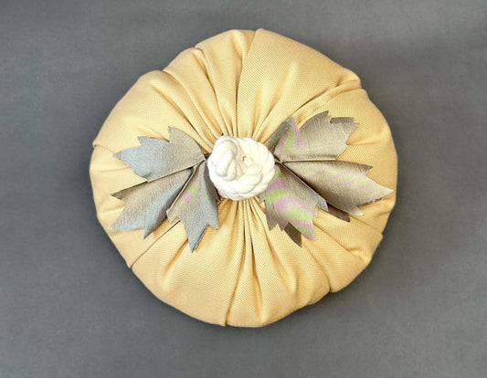 Calabaza de tela beige, mediana, hecha a mano en el taller de Stampilla