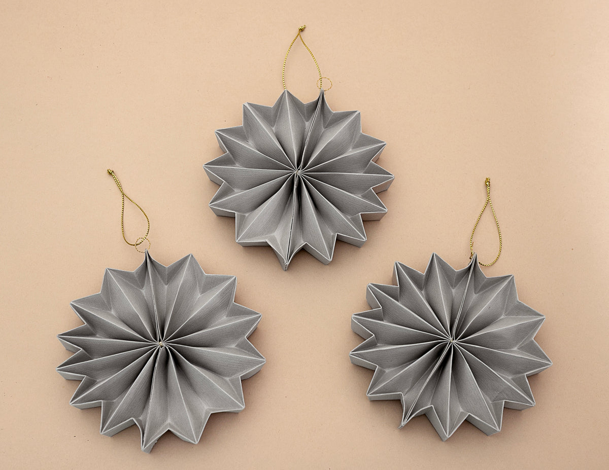 Esferas estrella acordeón, set de 3, hecha a mano en el taller de Stampilla