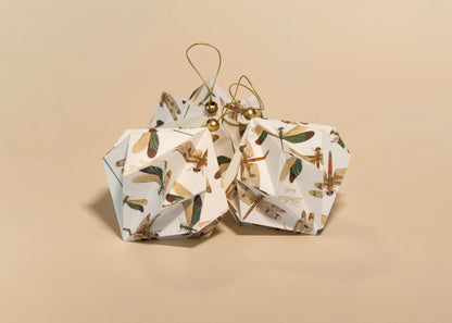 Set de 3 esferas cascabel de origami en papel de libélulas, con colgante dorado