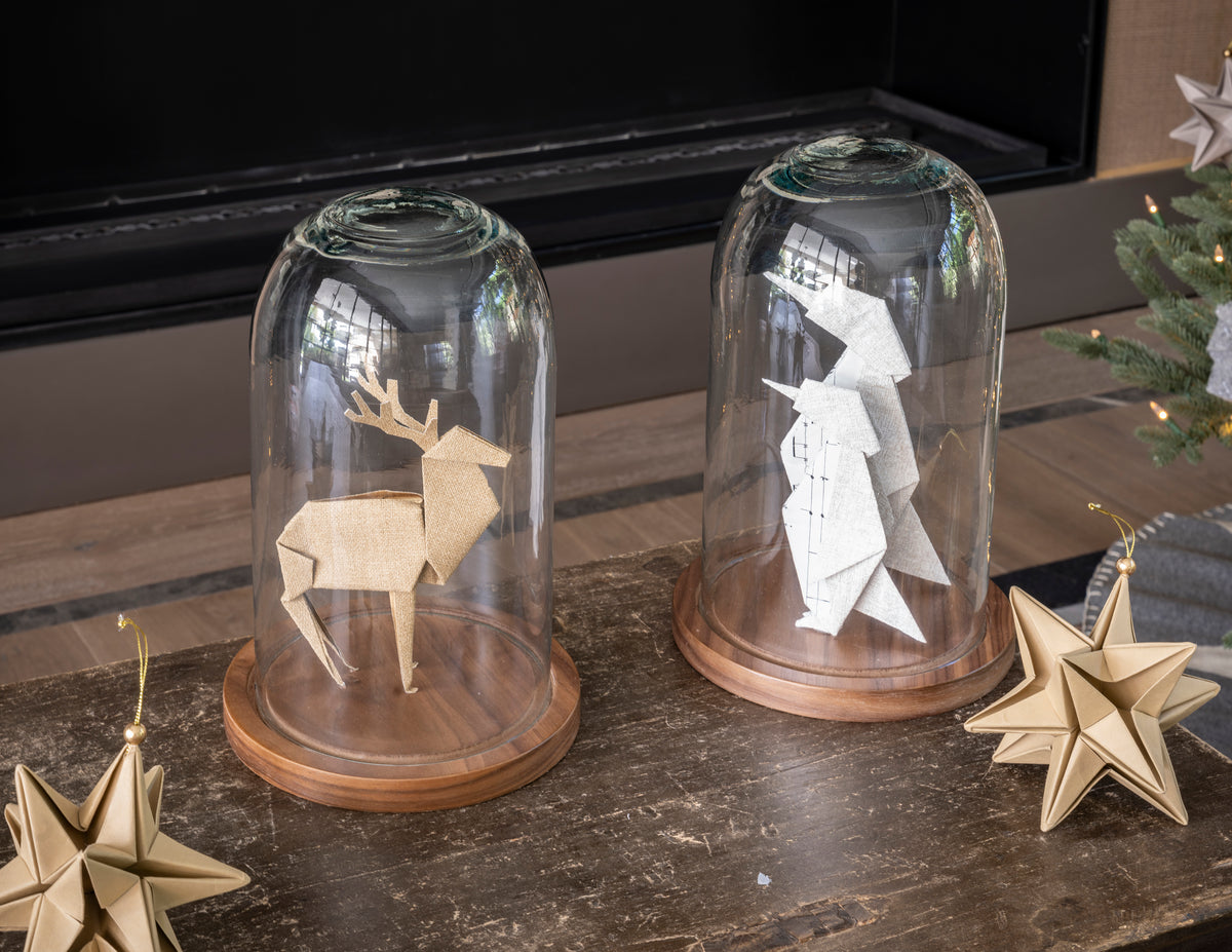 Reno de origami en capelo, bajo capelo de vidrio