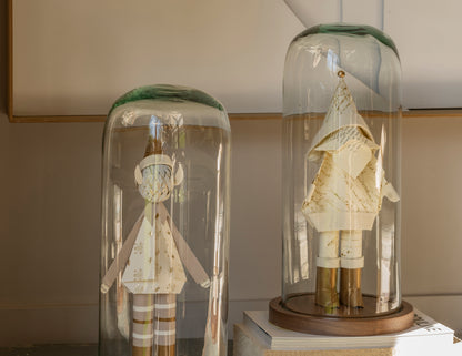 Santa de origami en capelo — 30 cm de altura