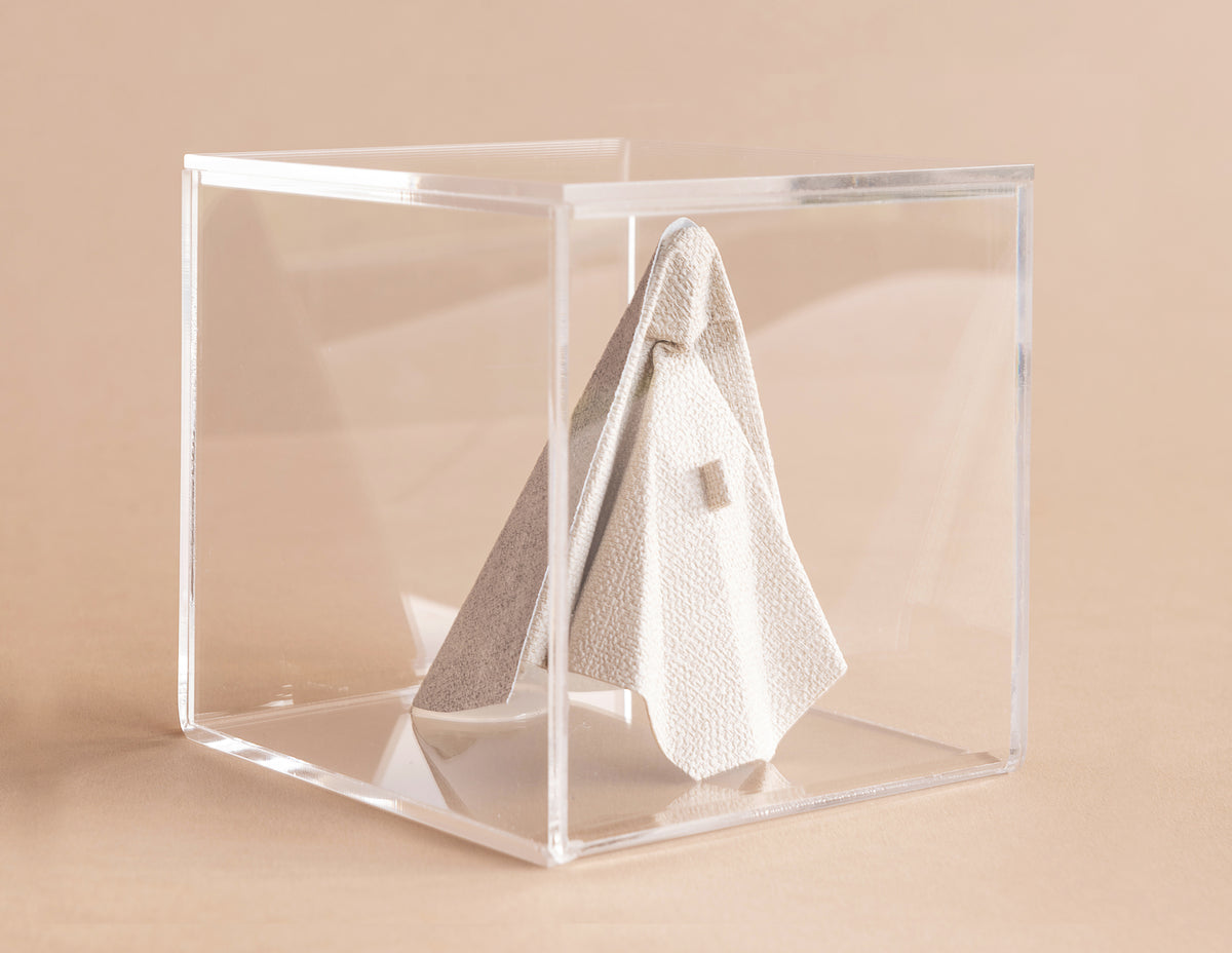 Virgen de origami para bolo, en acrílico · foto 8